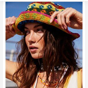 New! FREE PEOPLE Daisy Chain Crotchet Bucket Hat OS